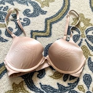 Victoria’s Secret push up bra 32C in nude color never worn